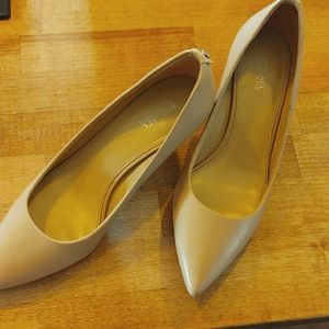Michael kors nude heels